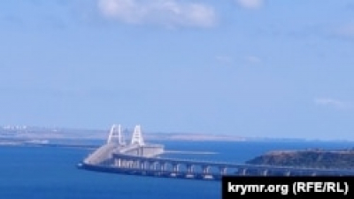 У Криму будують укріплення біля Керченського мосту – фото