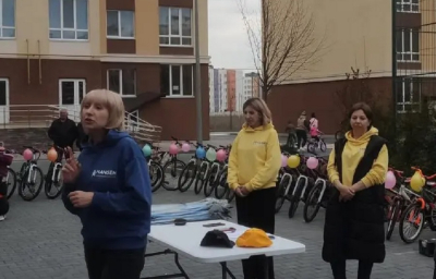 На Київщині дітям ВПО подарували 500 велосипедів (ФОТО)